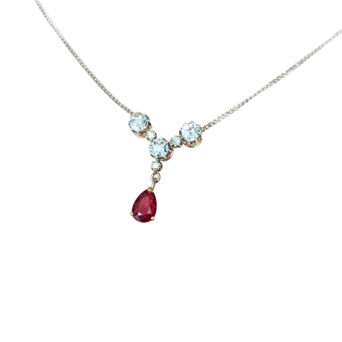 White gold diamond and ruby ​​necklace – Castafiore