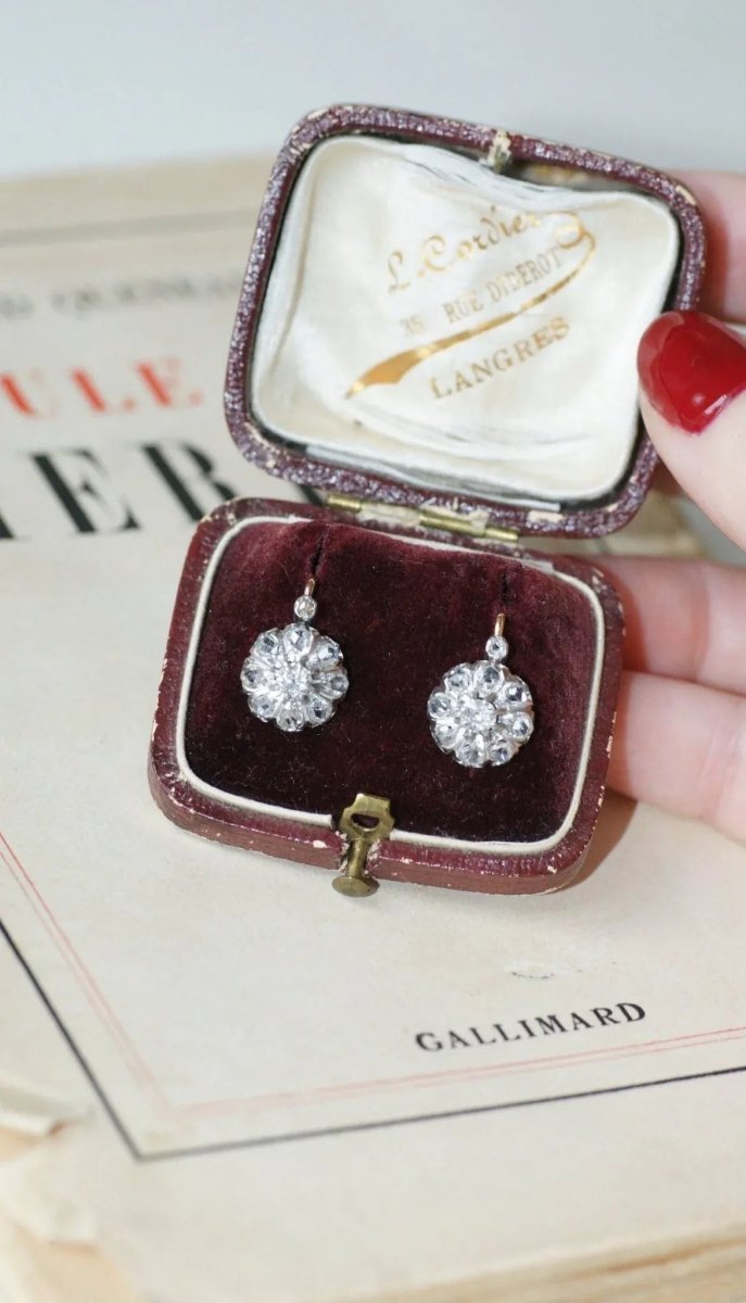 Boucles D'oreilles Dormeuses Marguerite En Or Jaune 18 Carats Et Platine - Style Napoléon III - Occasion