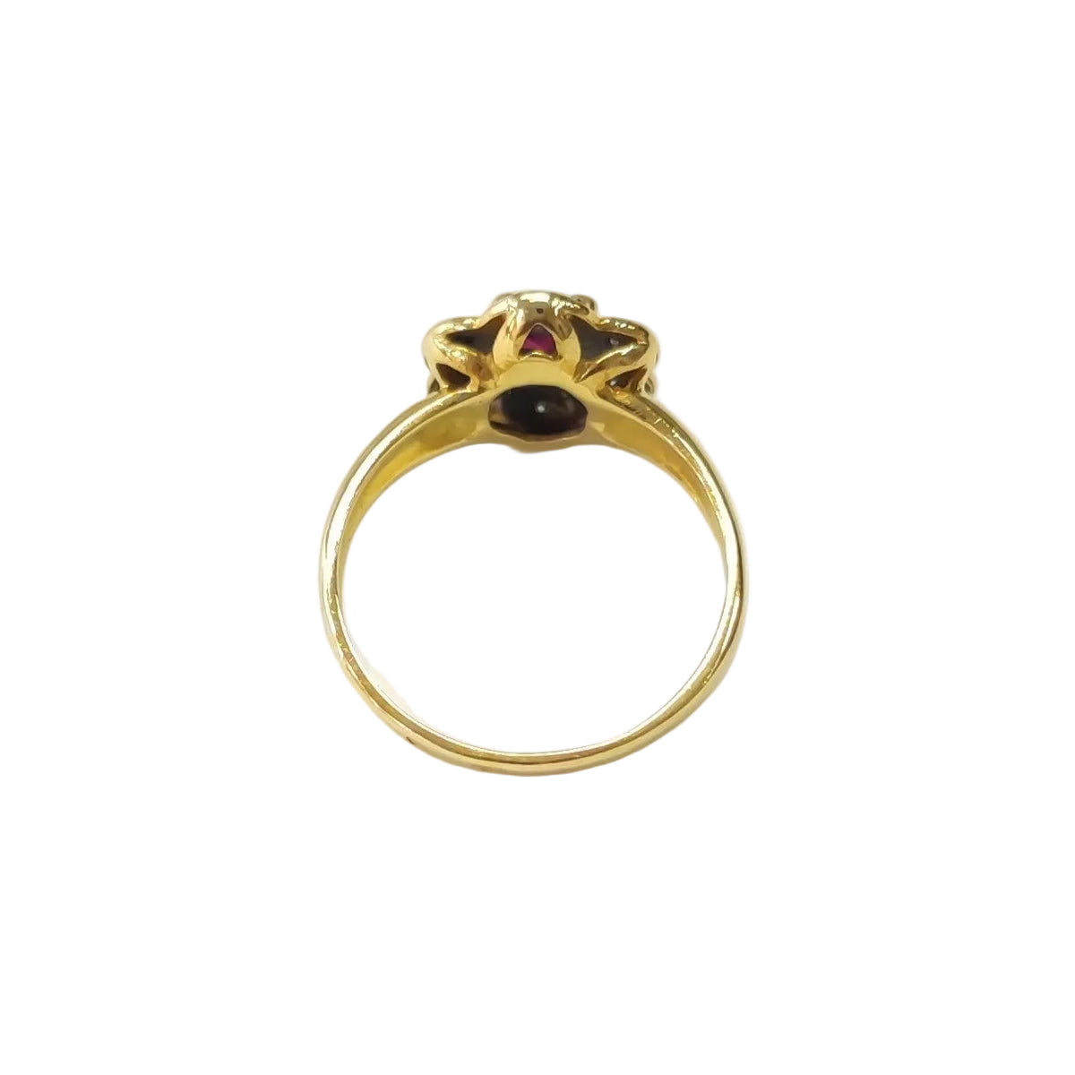 Bague Entourage en or jaune, rubis et diamants