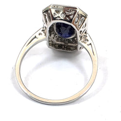 Bague Entourage en or blanc, saphir et diamants