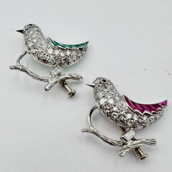 Deux broches "Oiseaux" en or blanc et platine