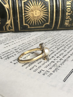Bague Trilogie en or jaune, platine, perle et diamants