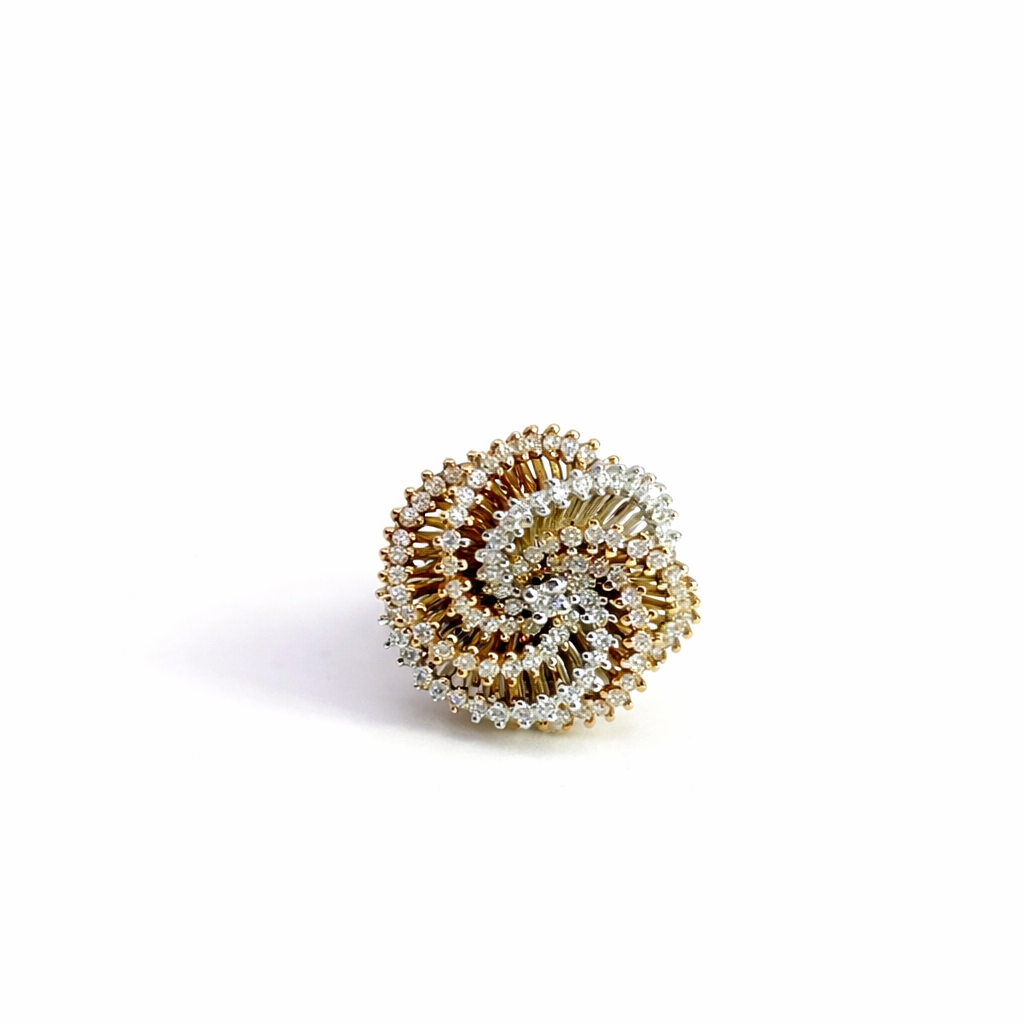 Bague Cocktail en or jaune et diamants