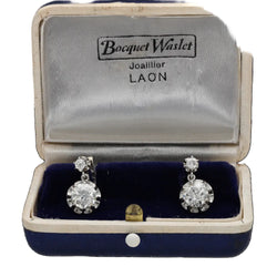 Boucles d'oreilles Dormeuses en or blanc, platine et diamants