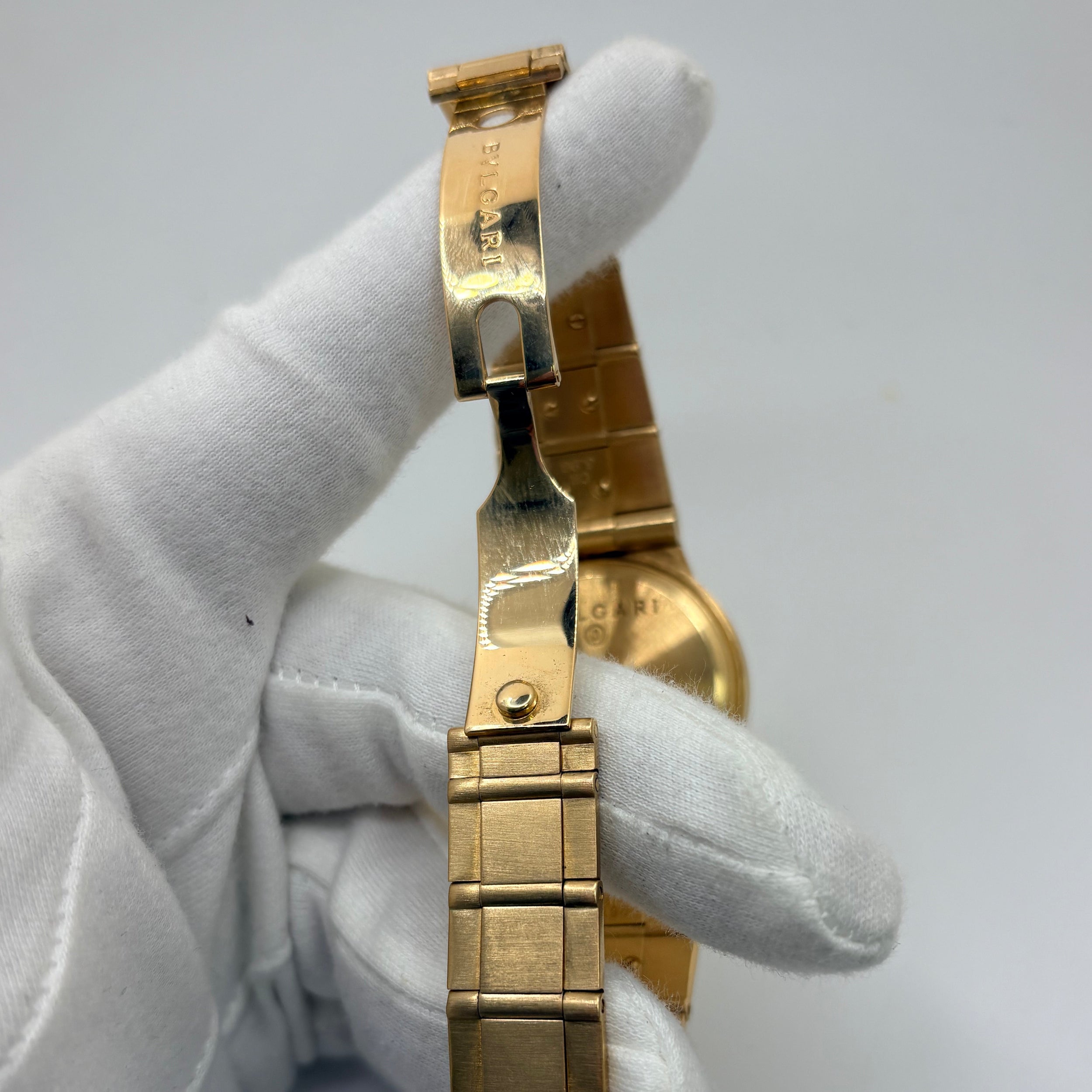 Montre BULGARI "Diagono" en or jaune
