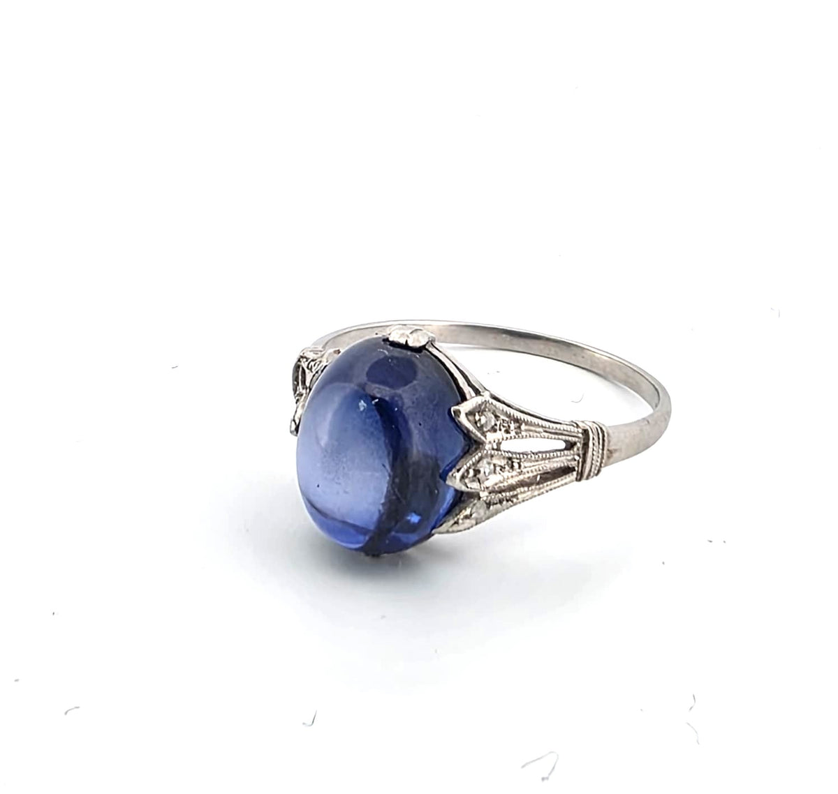 Bague Solitaire en or blanc, saphir et diamants