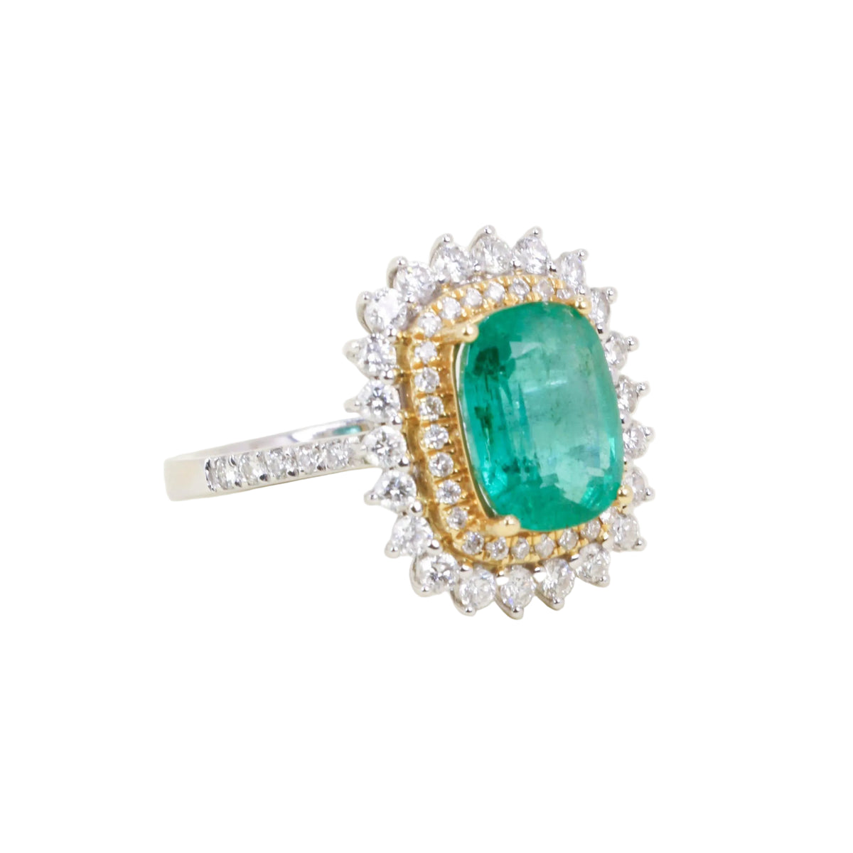 Bague Entourage en or blanc, or jaune, émeraude et diamants