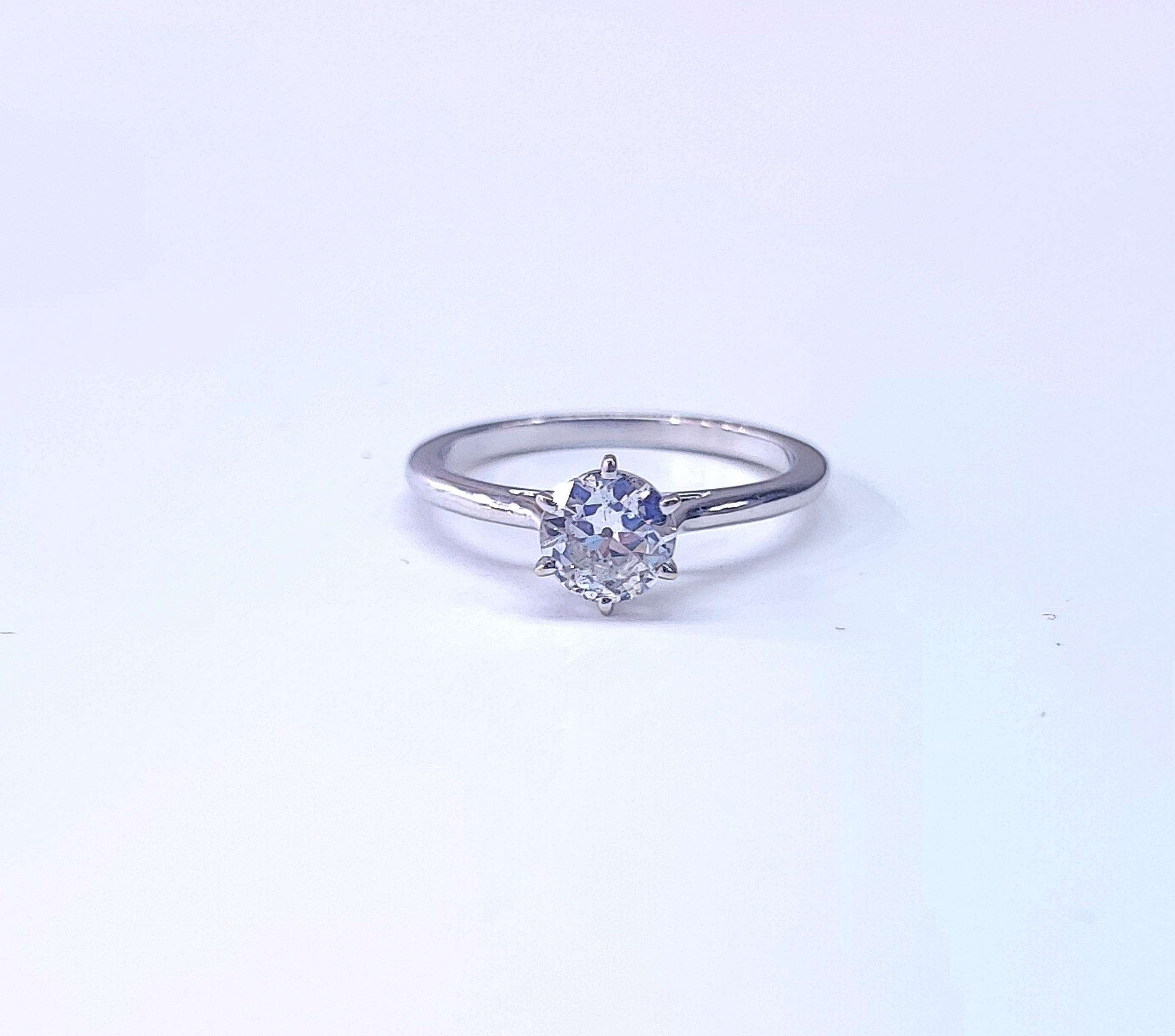 Bague Solitaire en or blanc et diamant