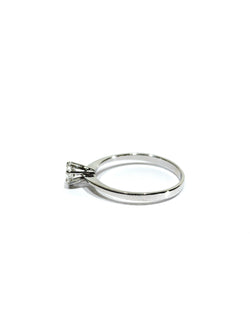 Solitaire en or blanc et diamant