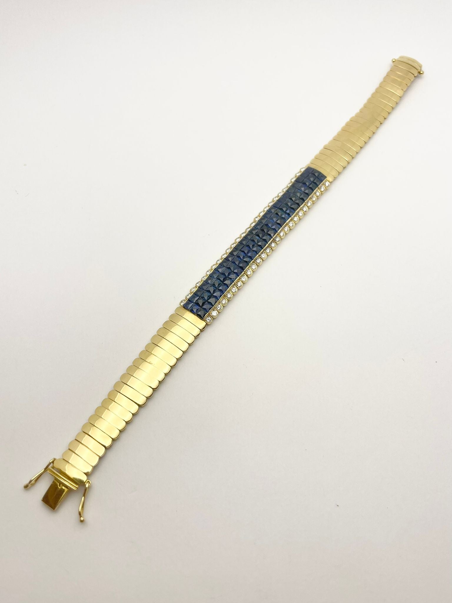 Bracelet Maille en or jaune, saphirs et diamants