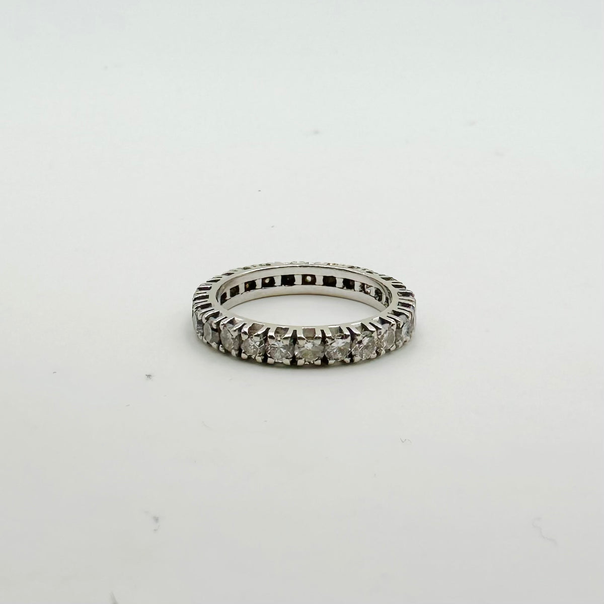 Bague Alliance en or blanc et diamants