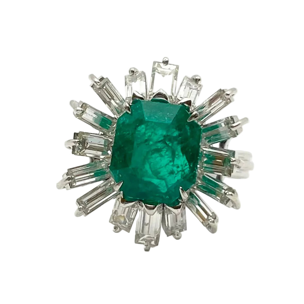 Bague Marguerite en or blanc, émeraude et diamants