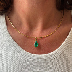 Pendentif en or jaune et émeraude