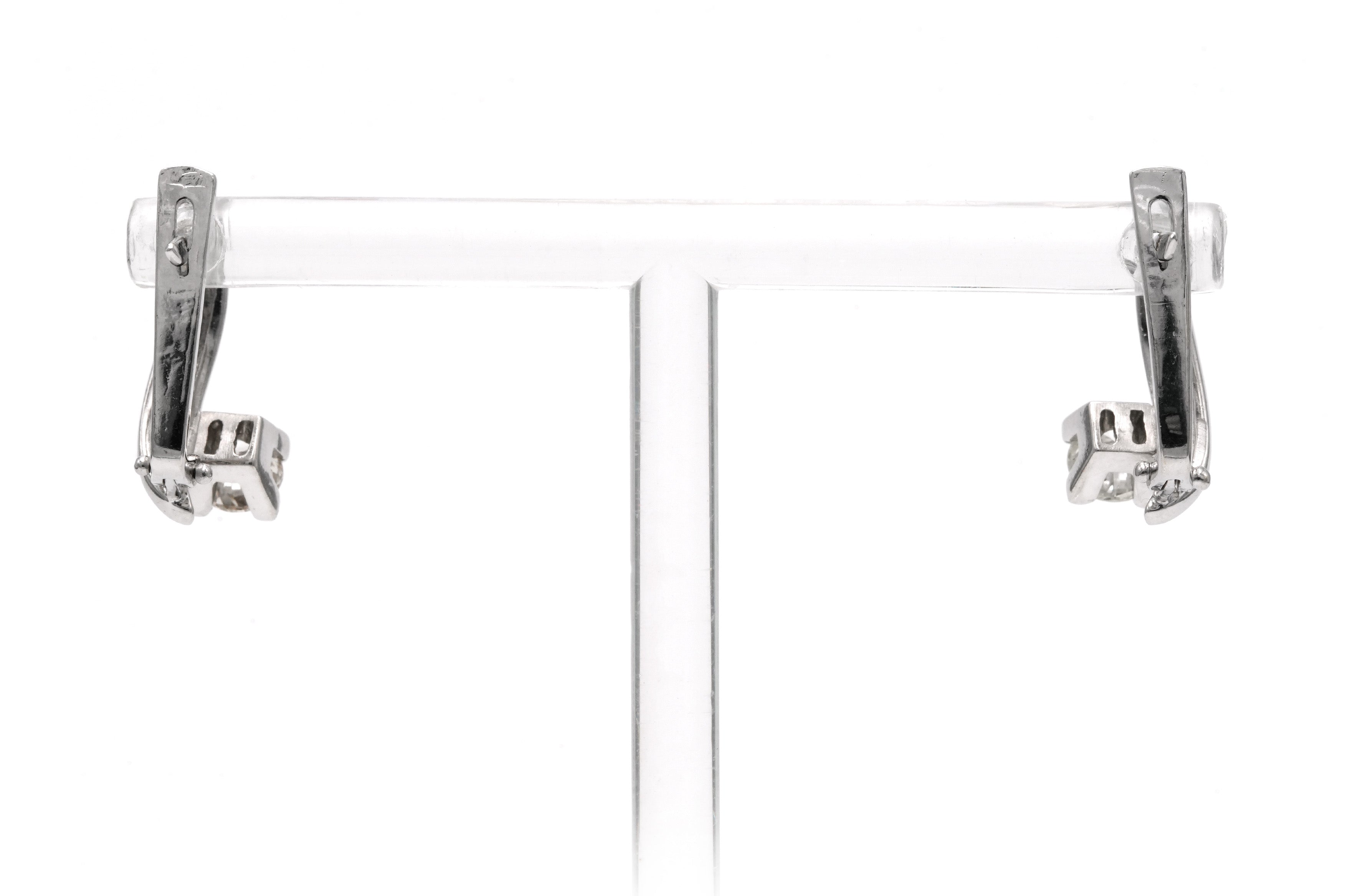 Boucles d'oreilles Dormeuses en or blanc et diamants