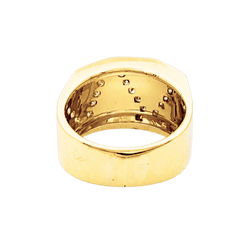 Bague or jaune et lignes de diamants.