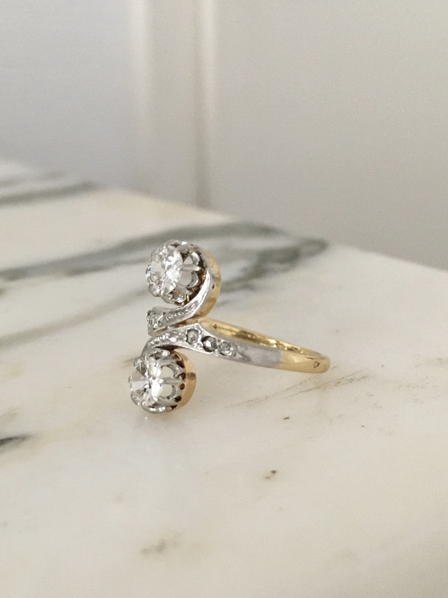Bague Toi & Moi en or jaune, platine et diamants