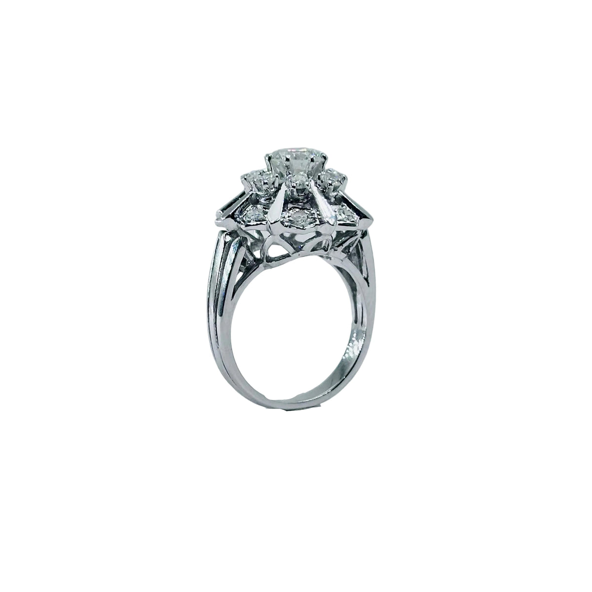 Bague Entourage en or blanc, platine et diamants
