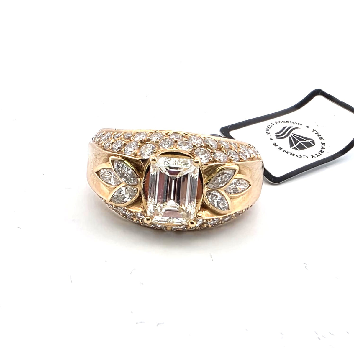 Bague en or jaune et diamants