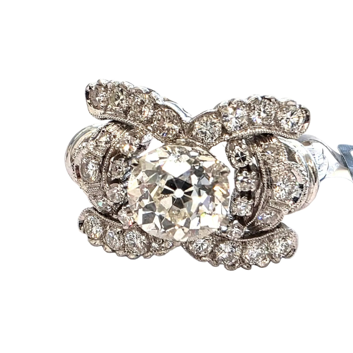Bague Entourage en or blanc et diamants