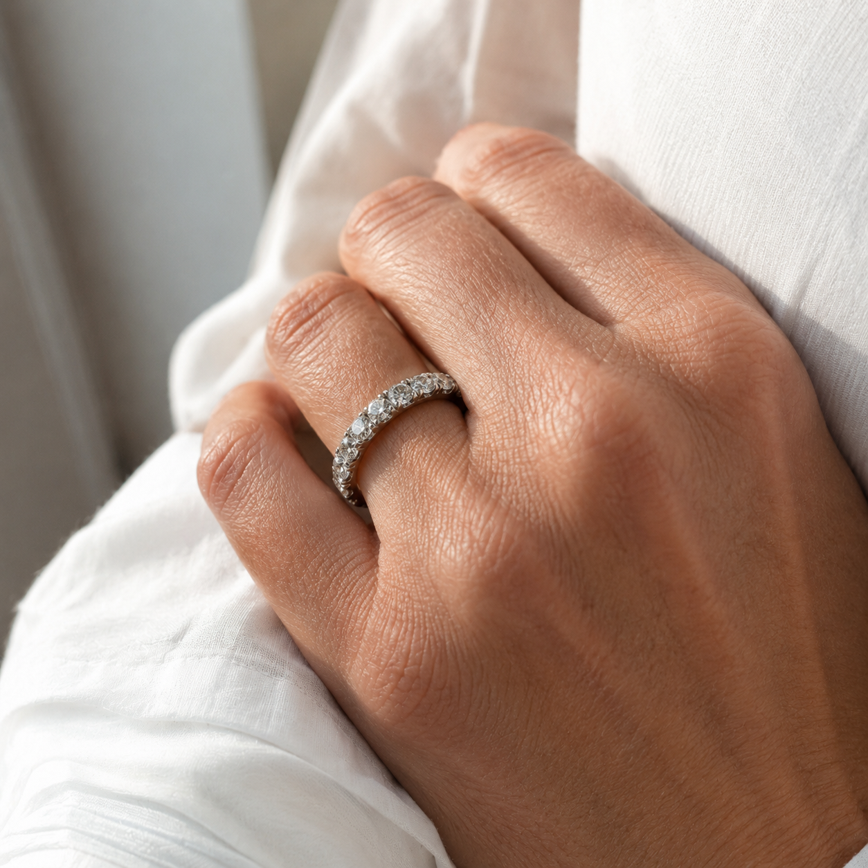 Bague Alliance en or blanc et diamants