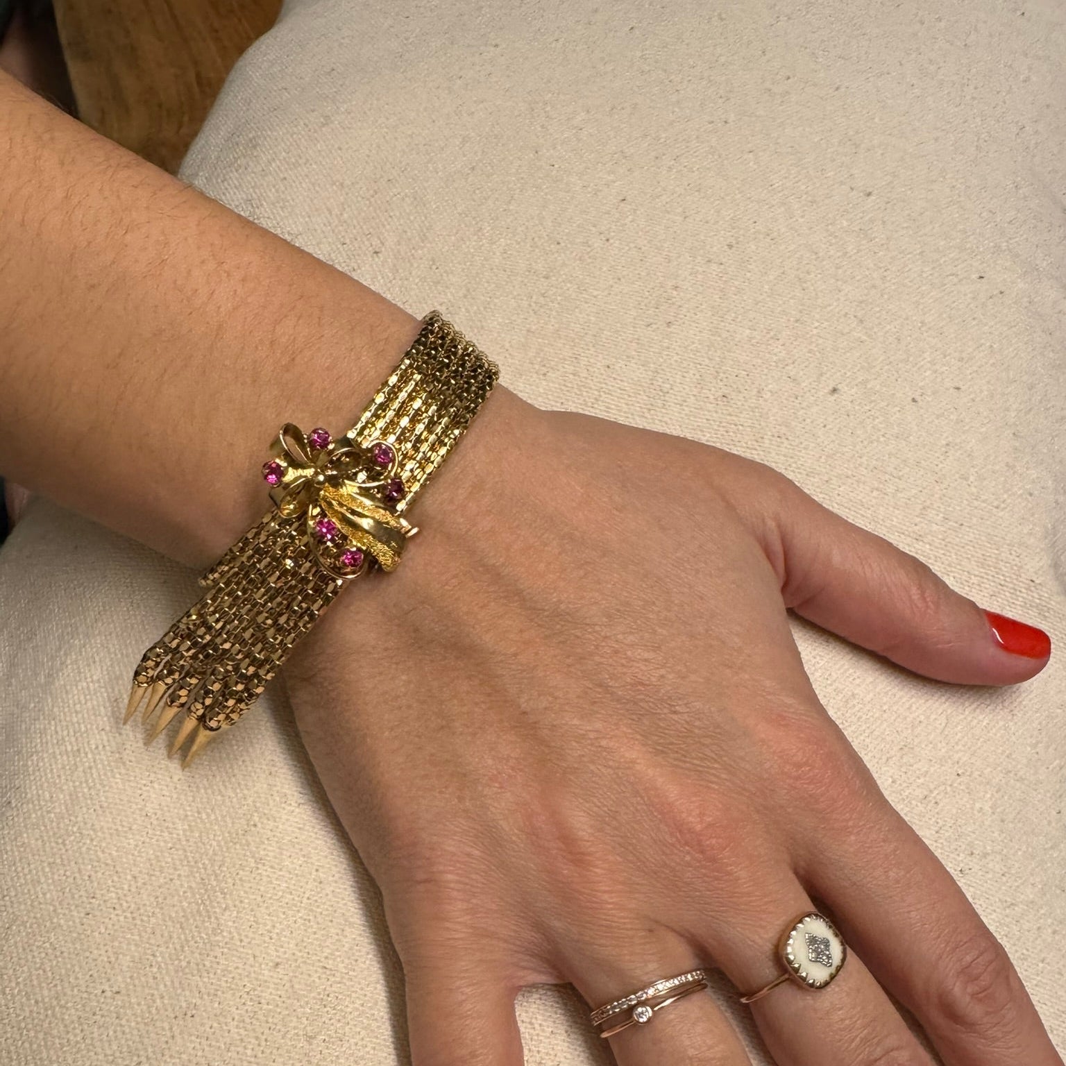 Bracelet Ceinture en or champagne et rubis