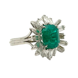 Bague Marguerite en or blanc, émeraude et diamants