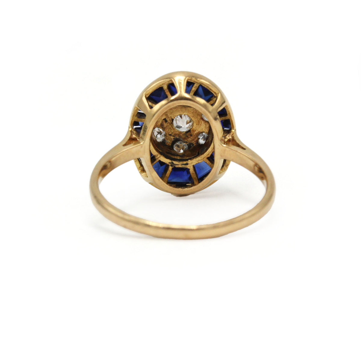 Bague en or jaune, platine, saphirs et diamants