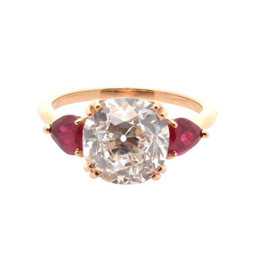 Bague Trilogie en or jaune, rubis et diamant