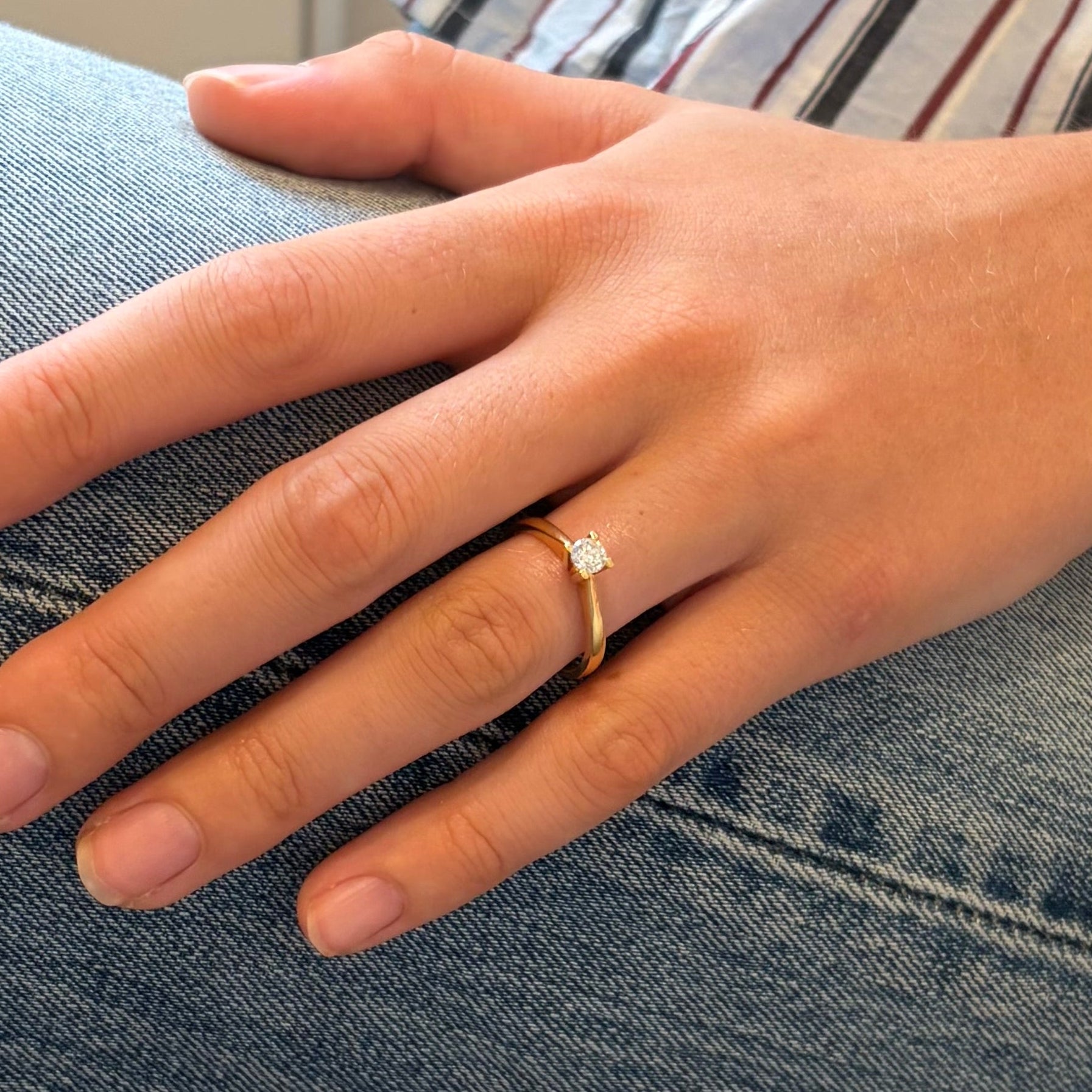 Bague Solitaire en or jaune et diamant
