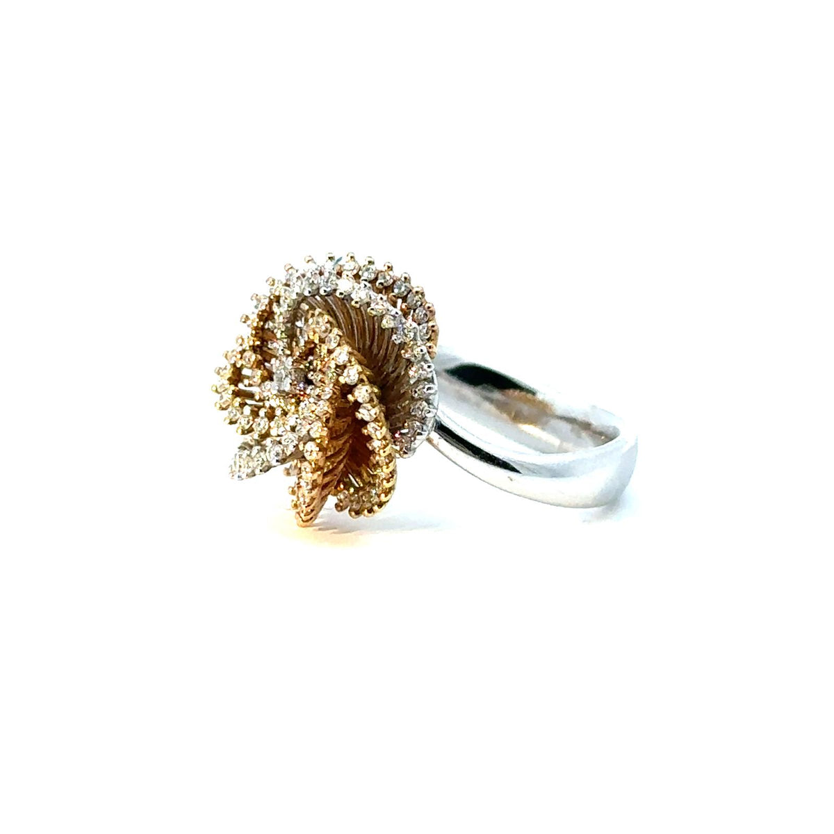 Bague Cocktail en or jaune et diamants