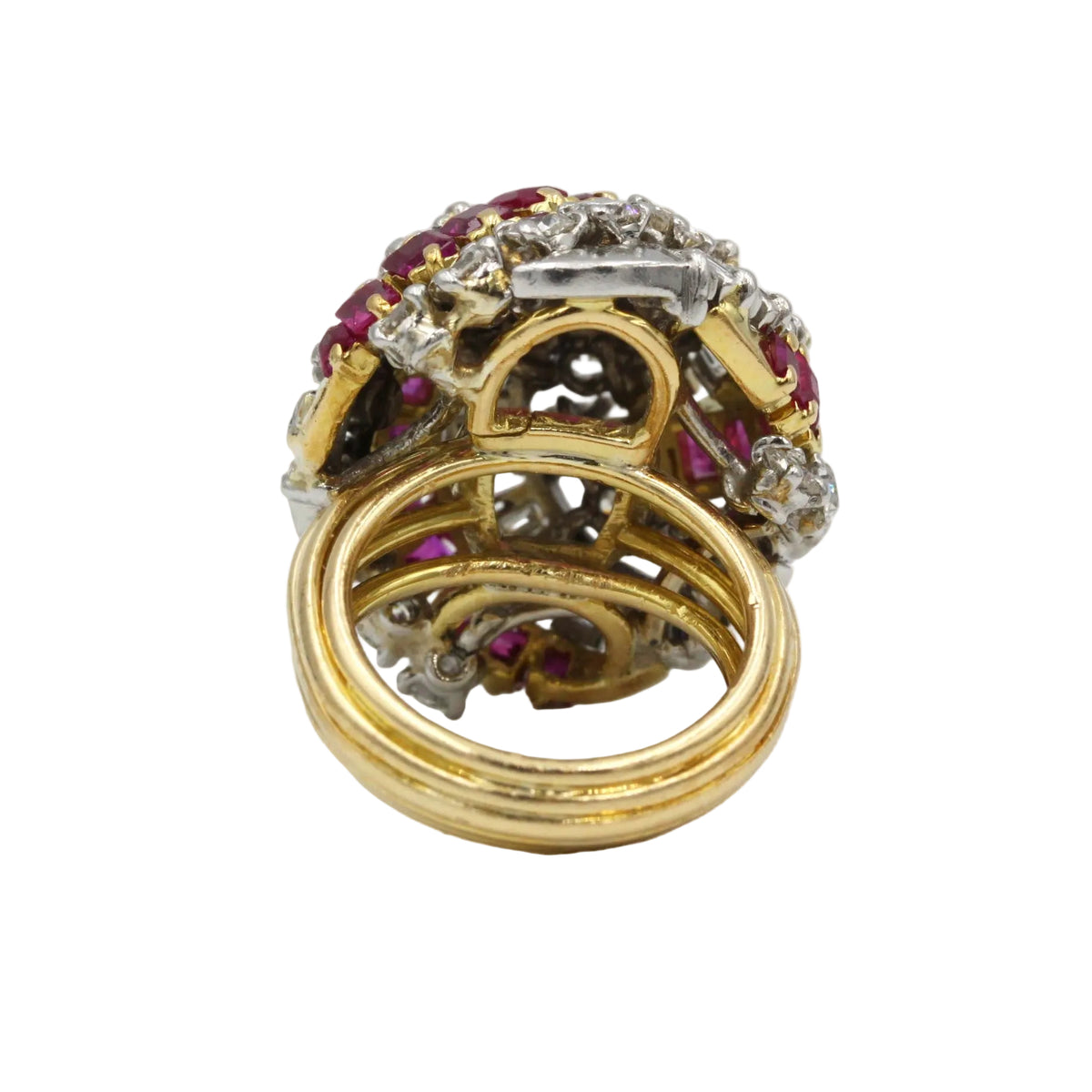 Bague Dôme en or jaune, platine, rubis et diamants