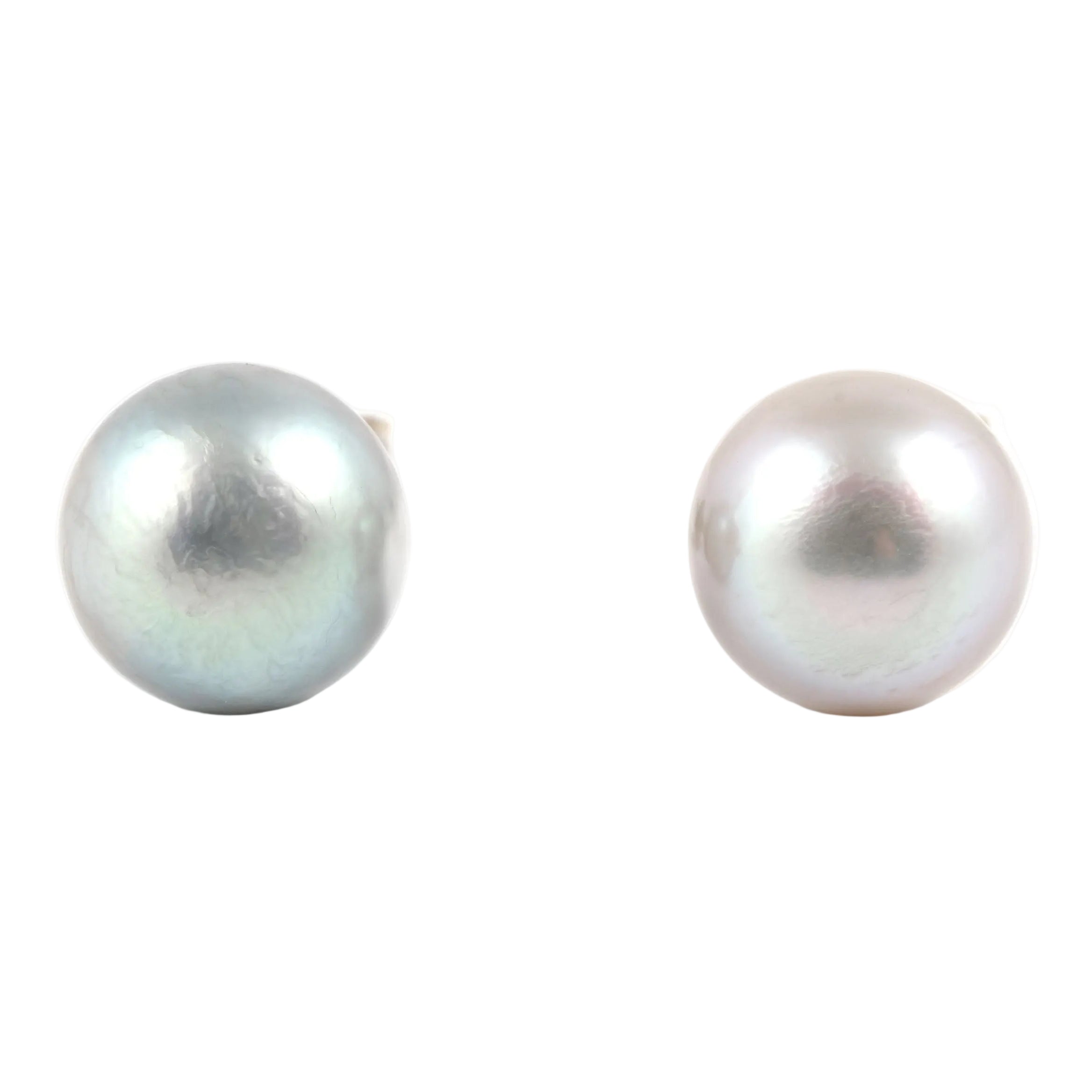 Boucles d'oreilles Puces en or blanc et perles