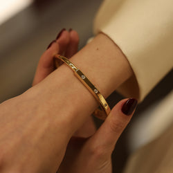 Bracelet Jonc TIFFANY & CO. "Lock" en or jaune et diamants