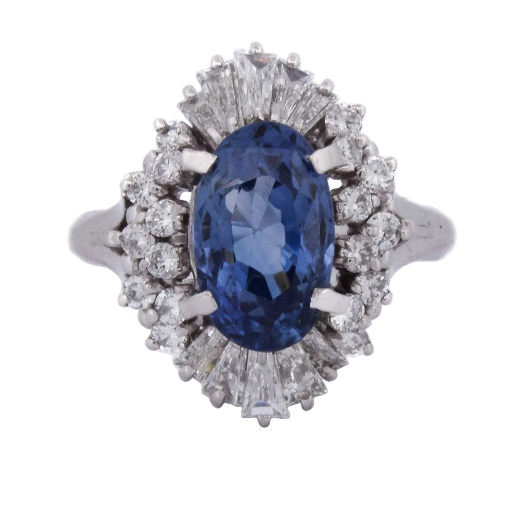 Bague Entourage en platine, saphir et diamants