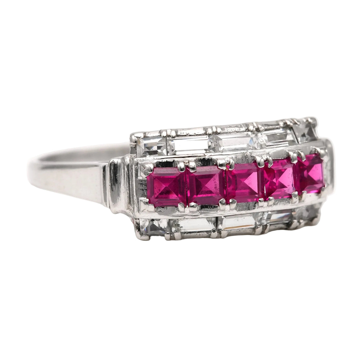 Bague Tank en or blanc, rubis et zirconiums