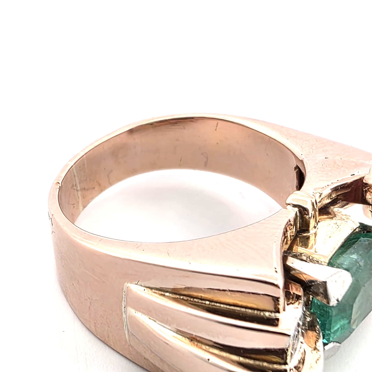 Bague Tank en or jaune, émeraude, rubis et diamants