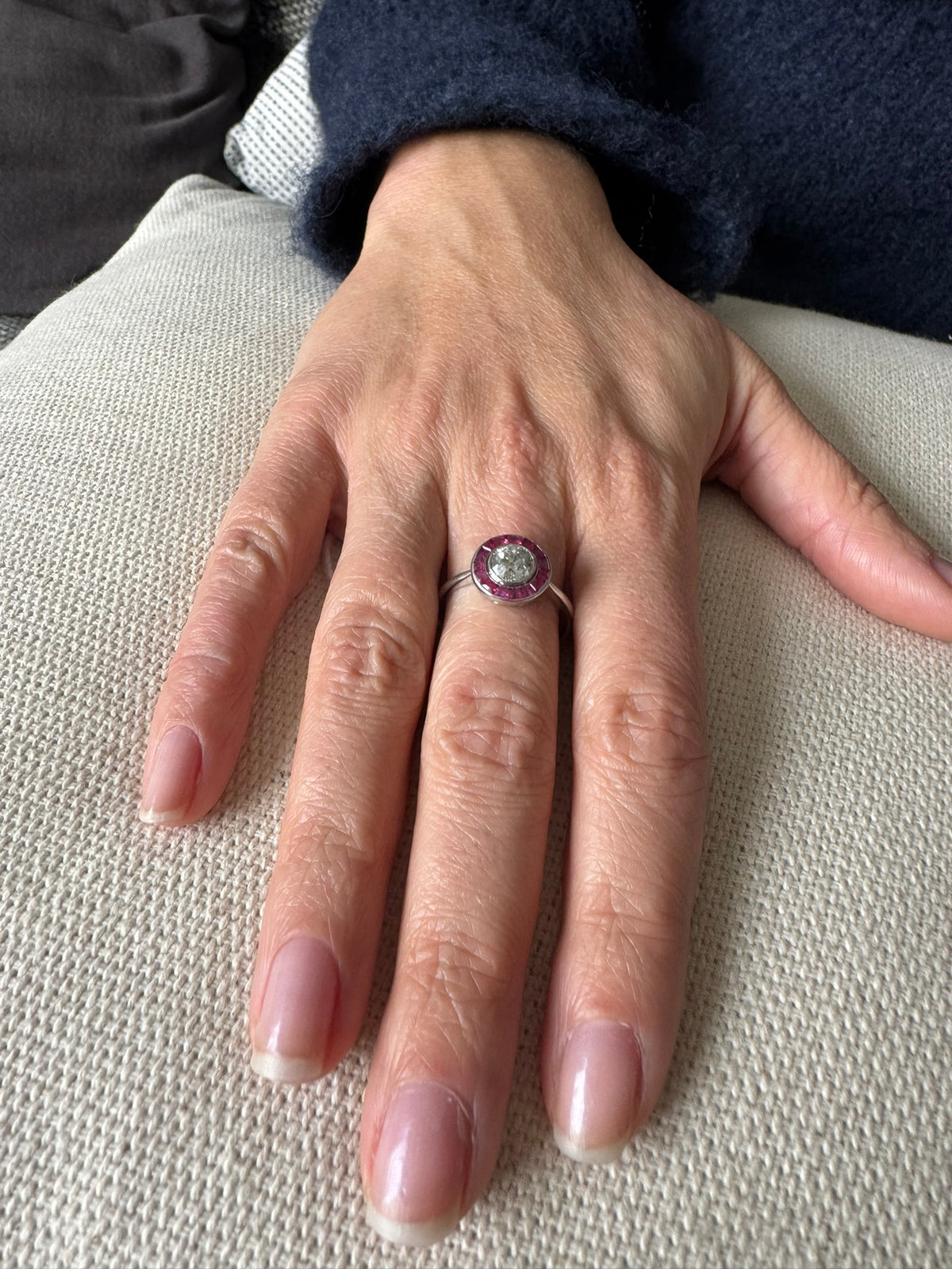 Bague Cible en platine, rubis, et diamants