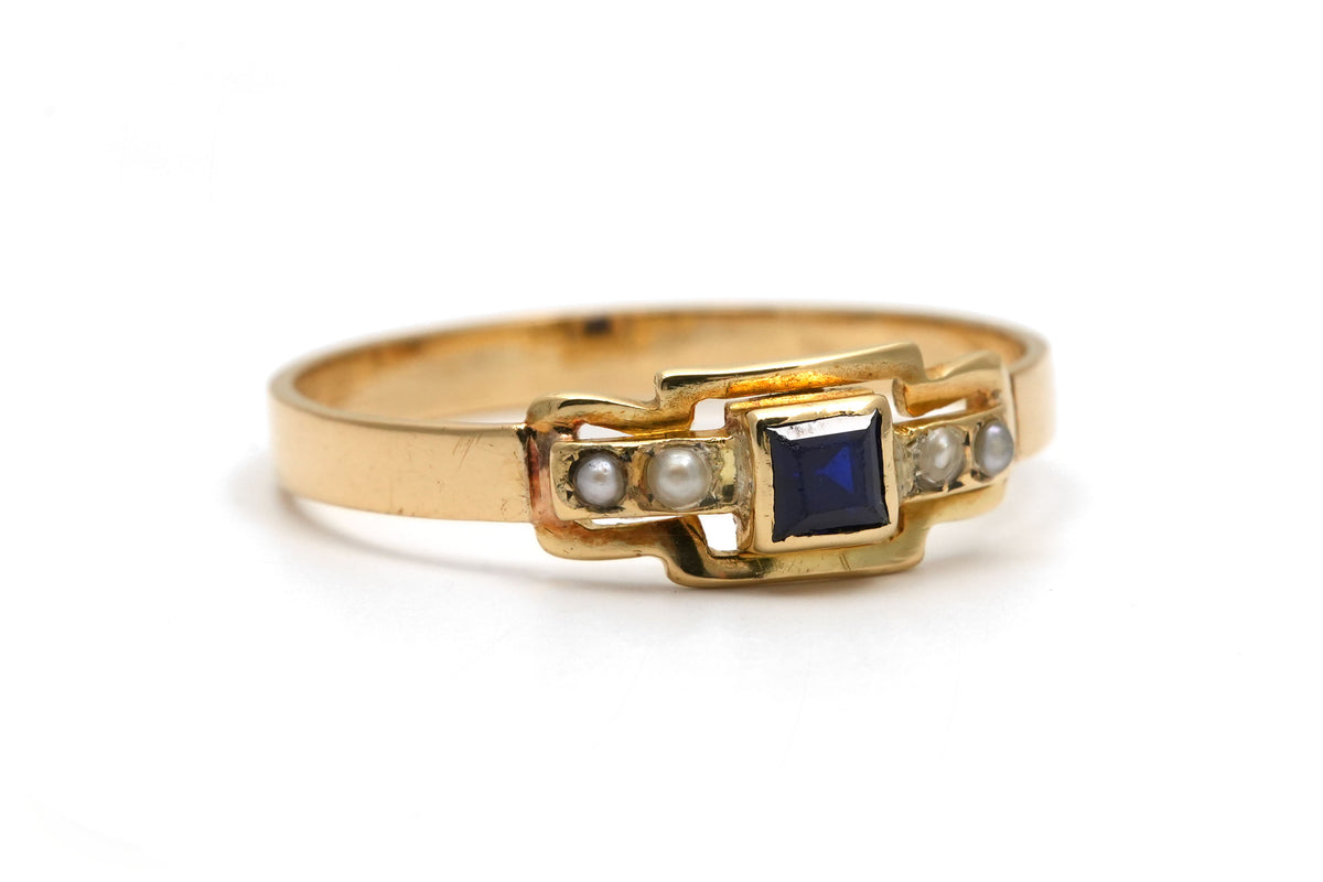 Bague en or jaune, perles et saphirs