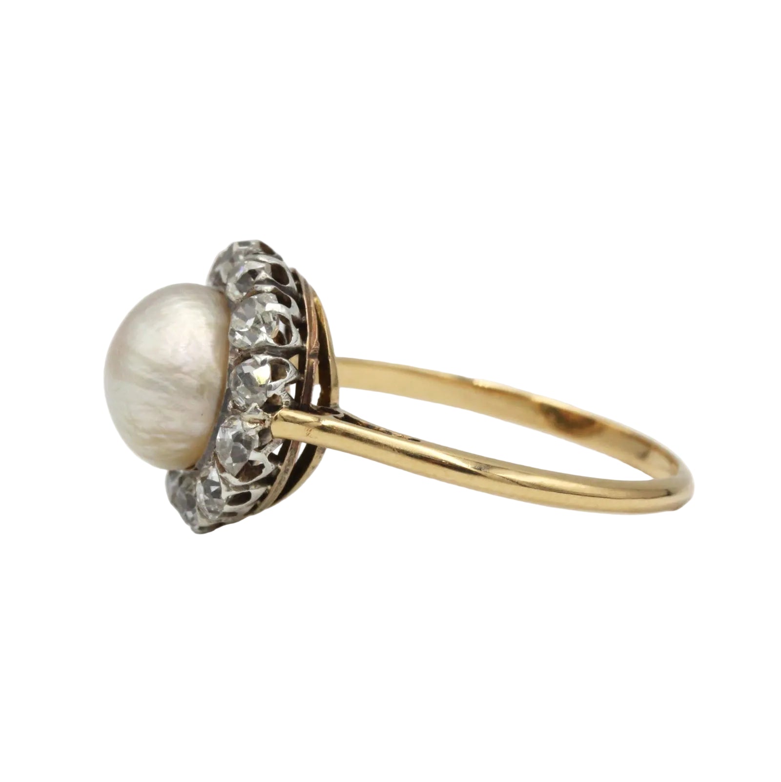 Bague Entourage en or jaune, perle et diamants