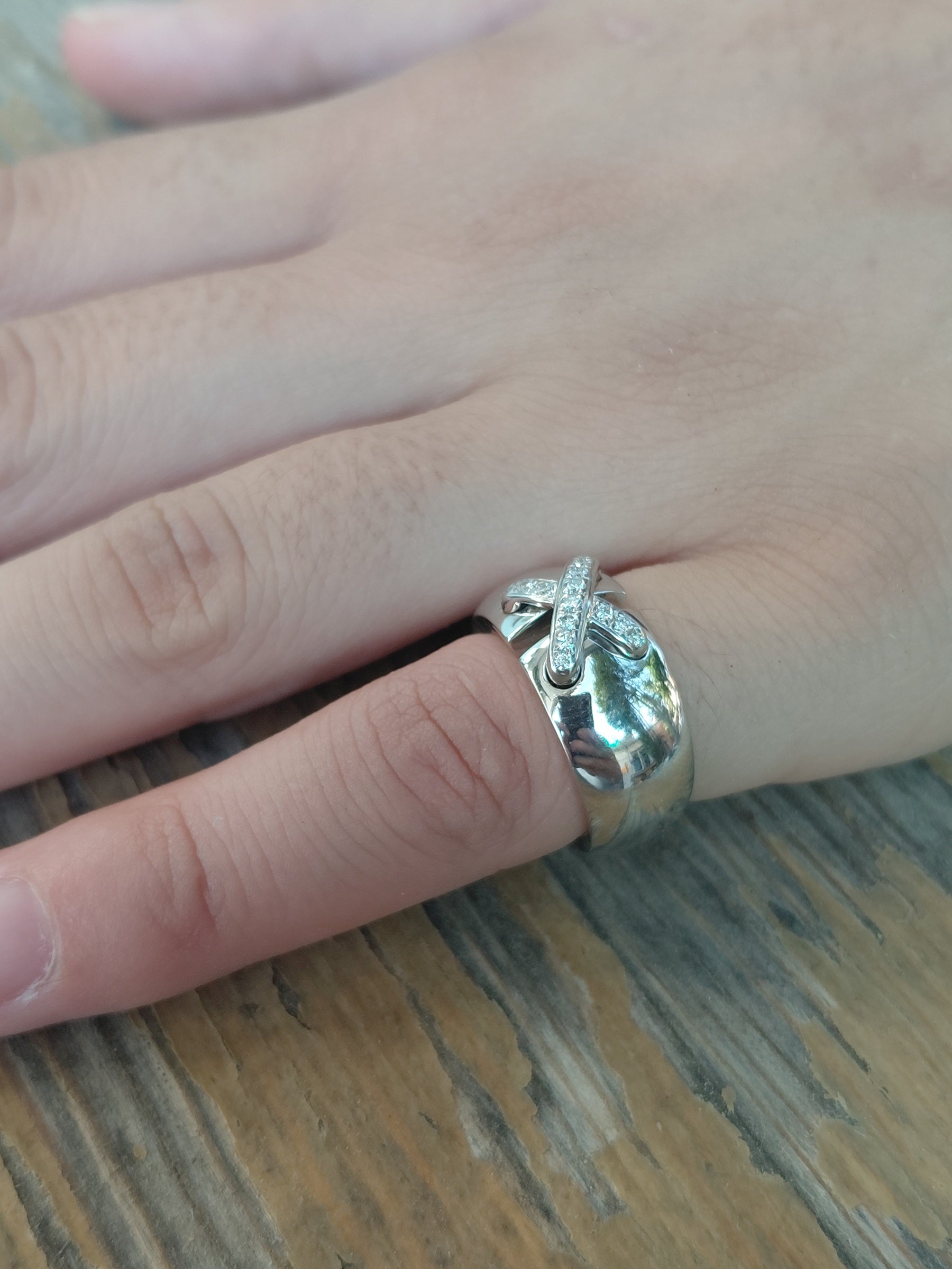 Bague CHAUMET en or blanc et diamants