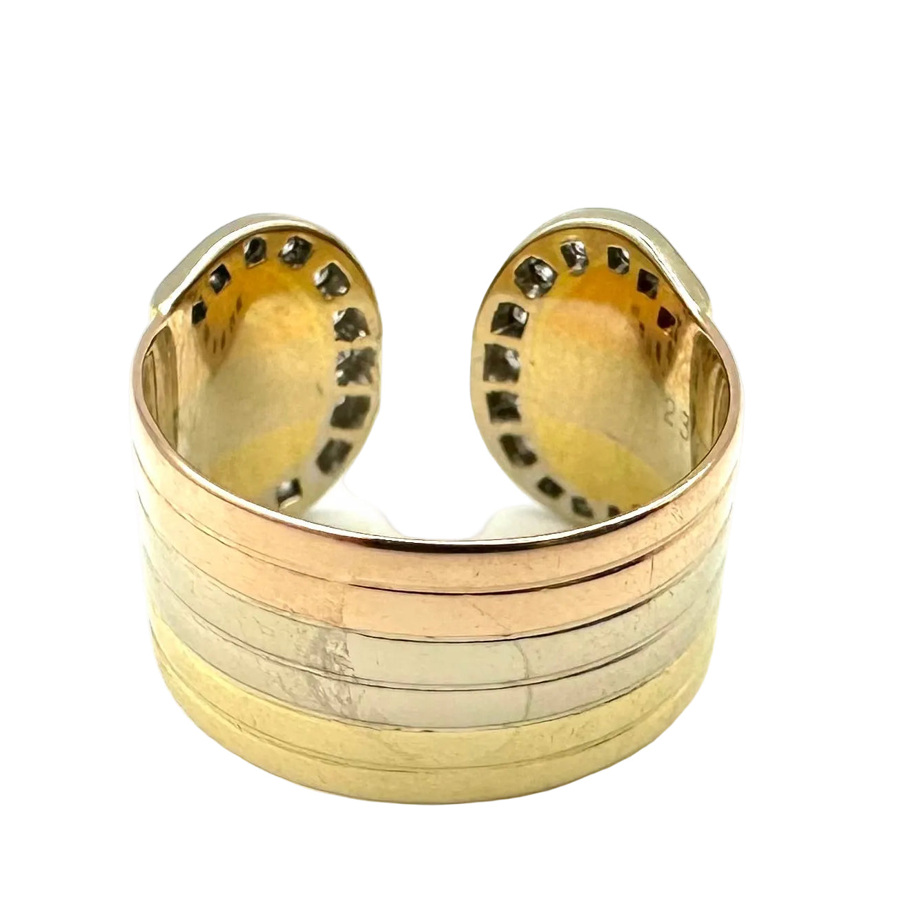 Bague CARTIER "Double C" en or blanc, or jaune, or rose et diamants