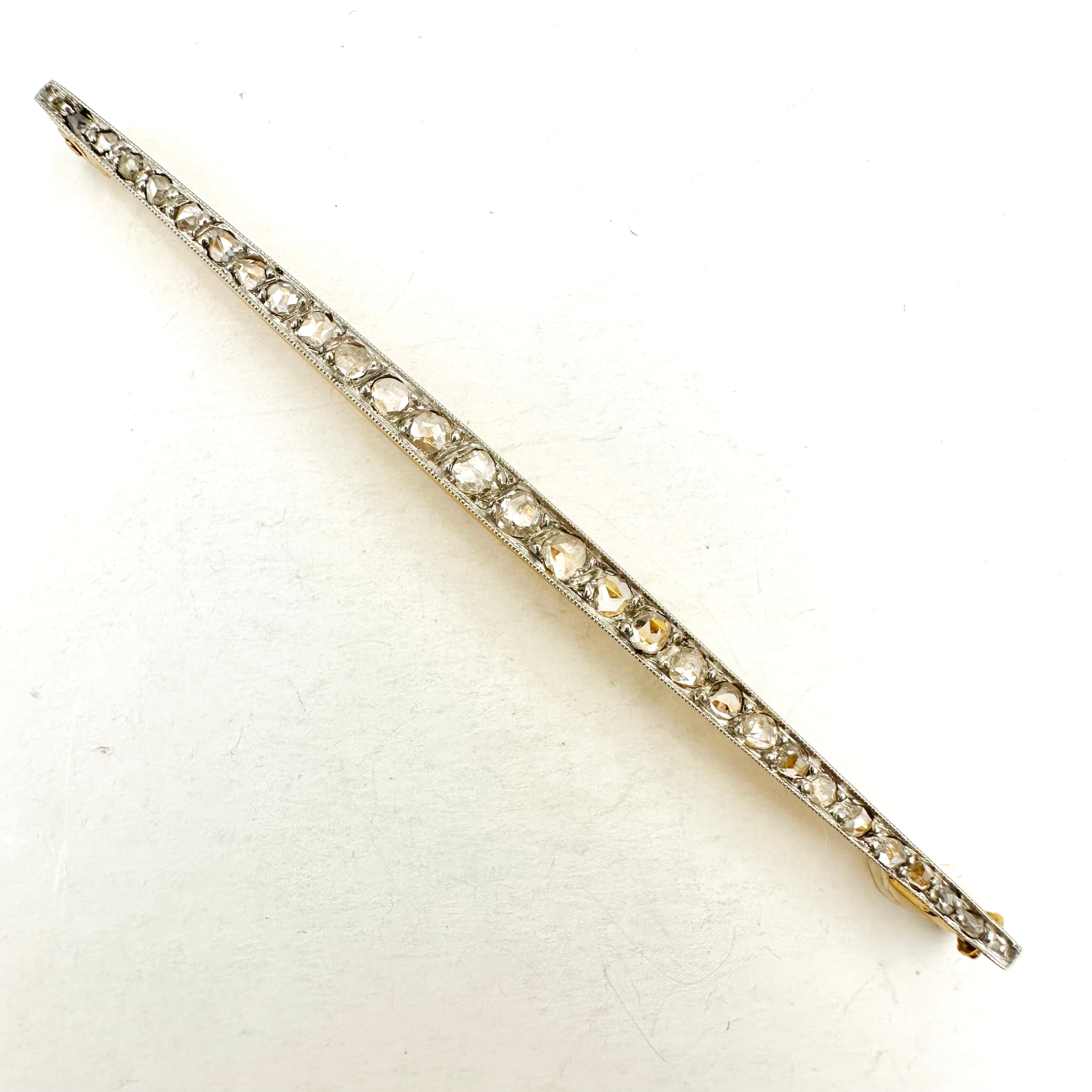 Broche Barrette Art Deco en or jaune, platine et diamants
