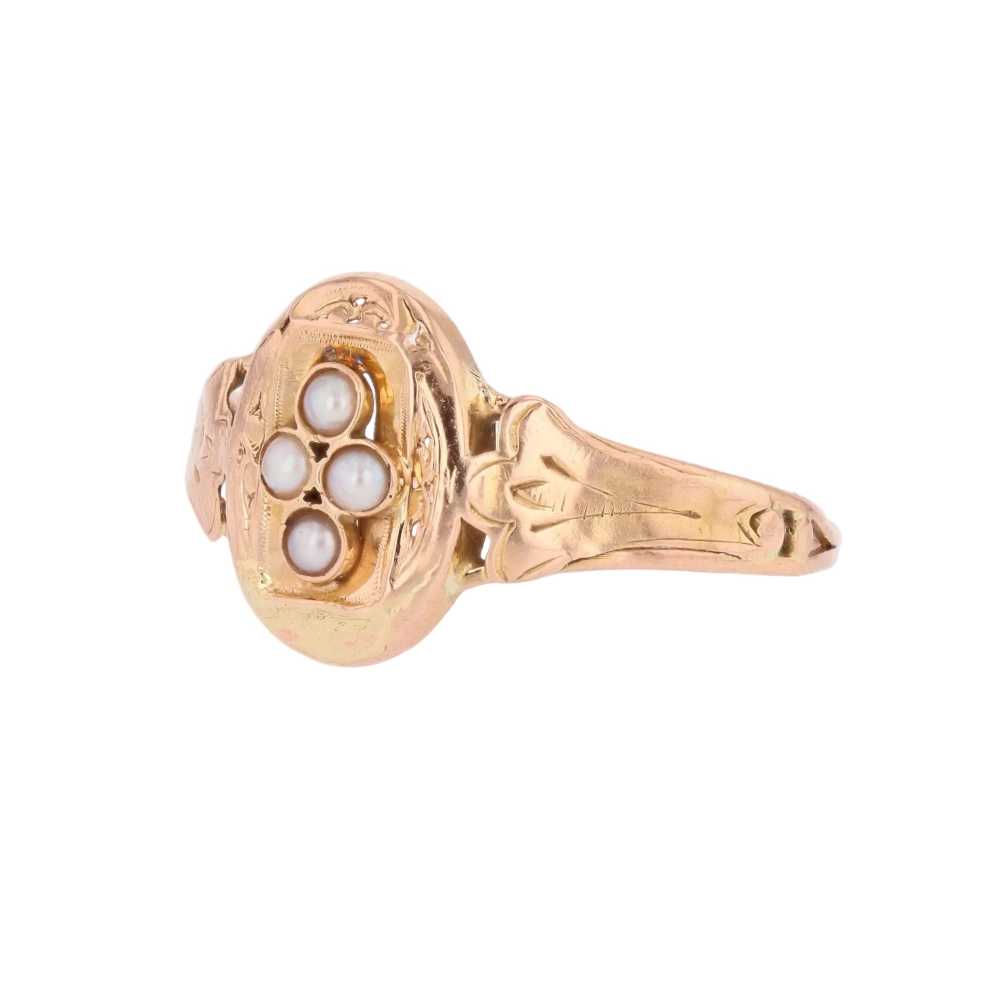 Bague en or rose et perles