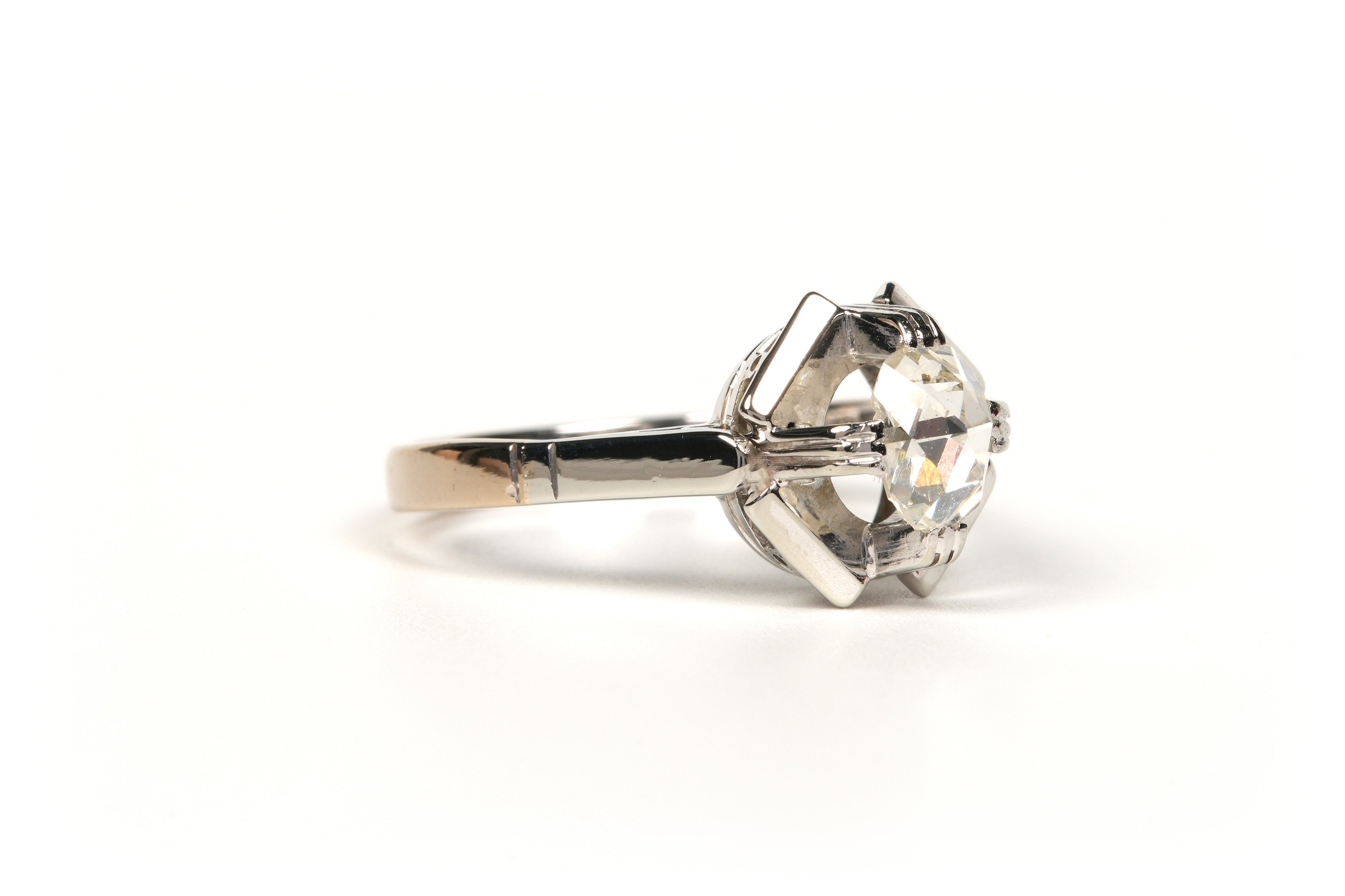 Bague Solitaire en or blanc et diamant