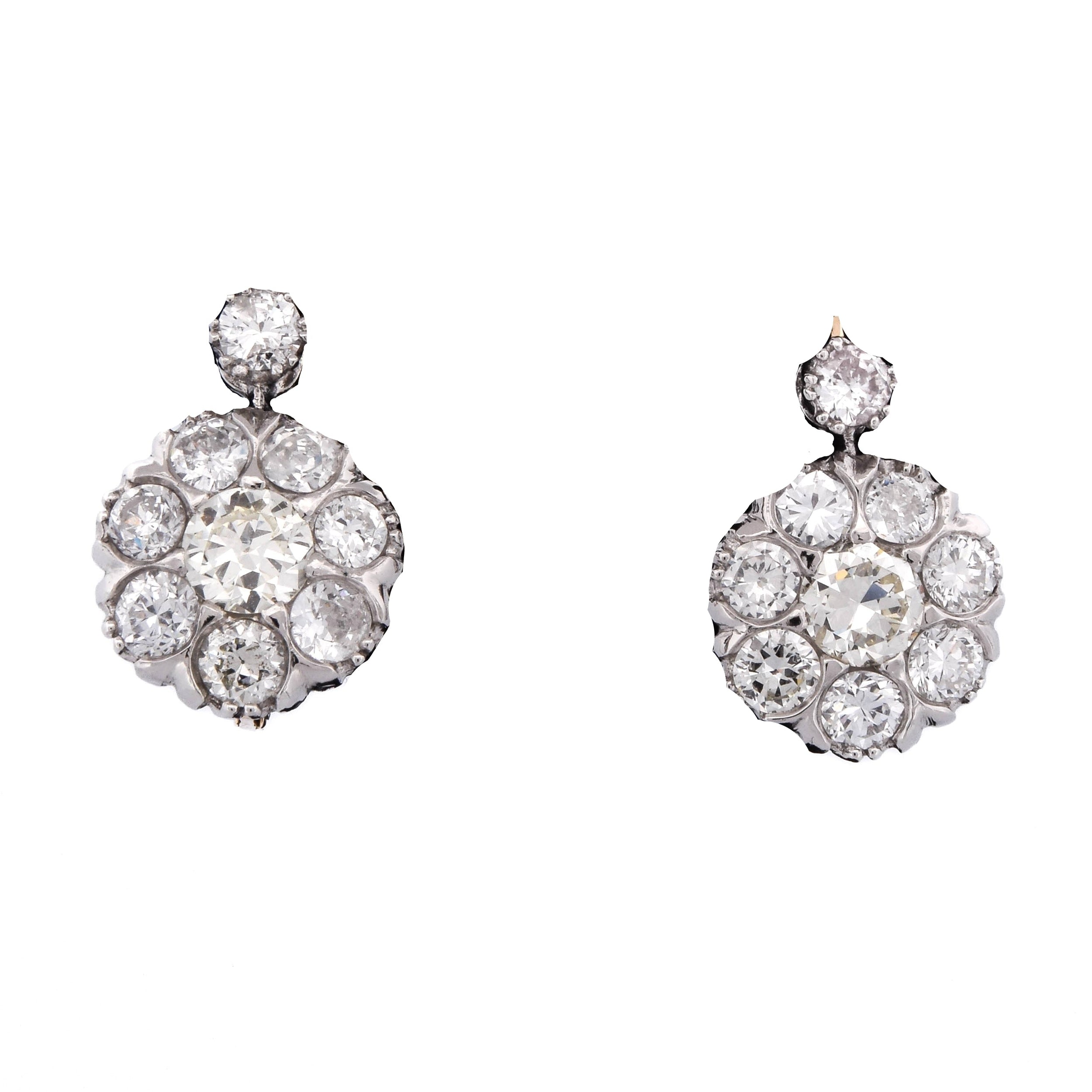 Boucles d'oreilles Dormeuses en platine et diamants