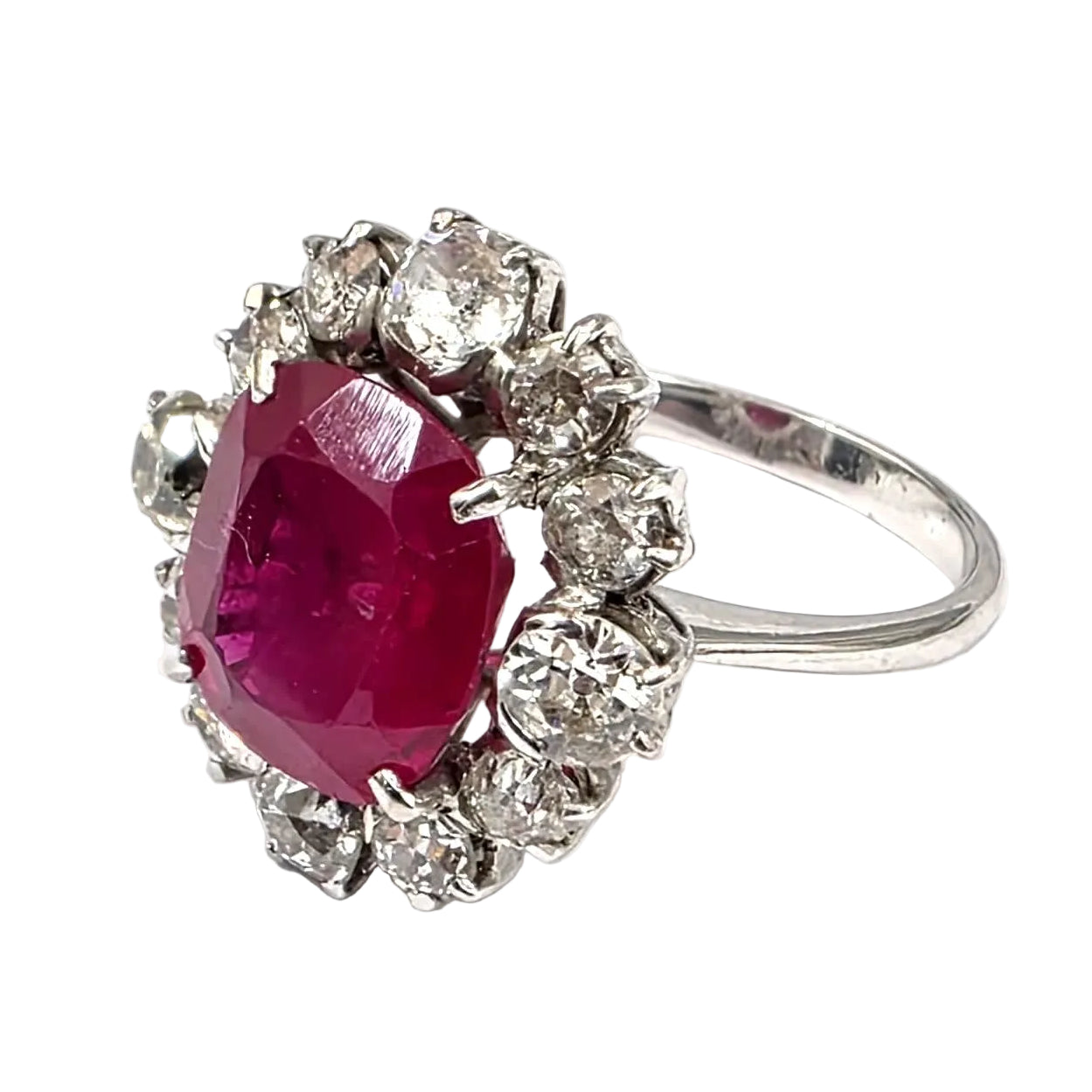 Bague Marguerite en or blanc, rubis et diamants