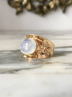 Bague Solitaire en or jaune et pierre de lune