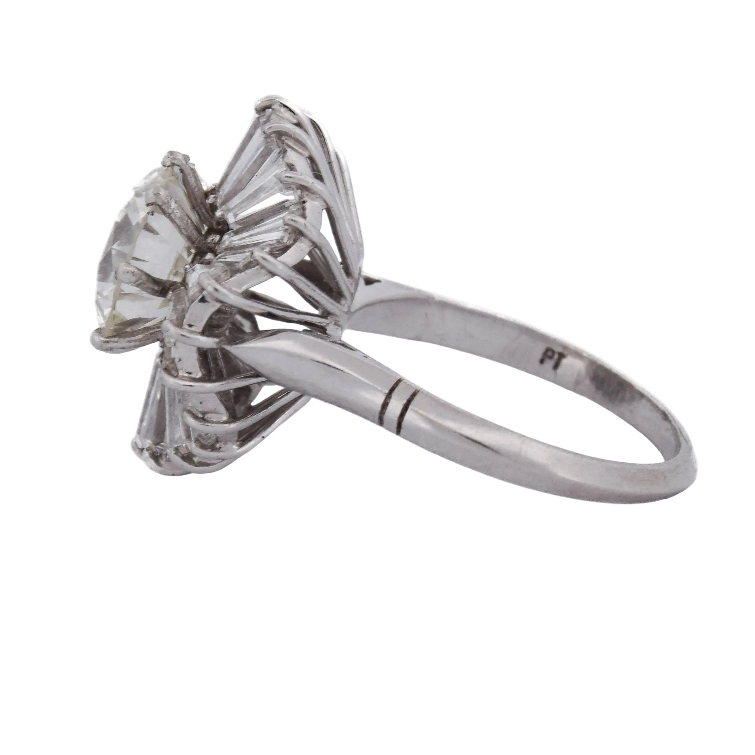 Bague Entourage en platine et diamants