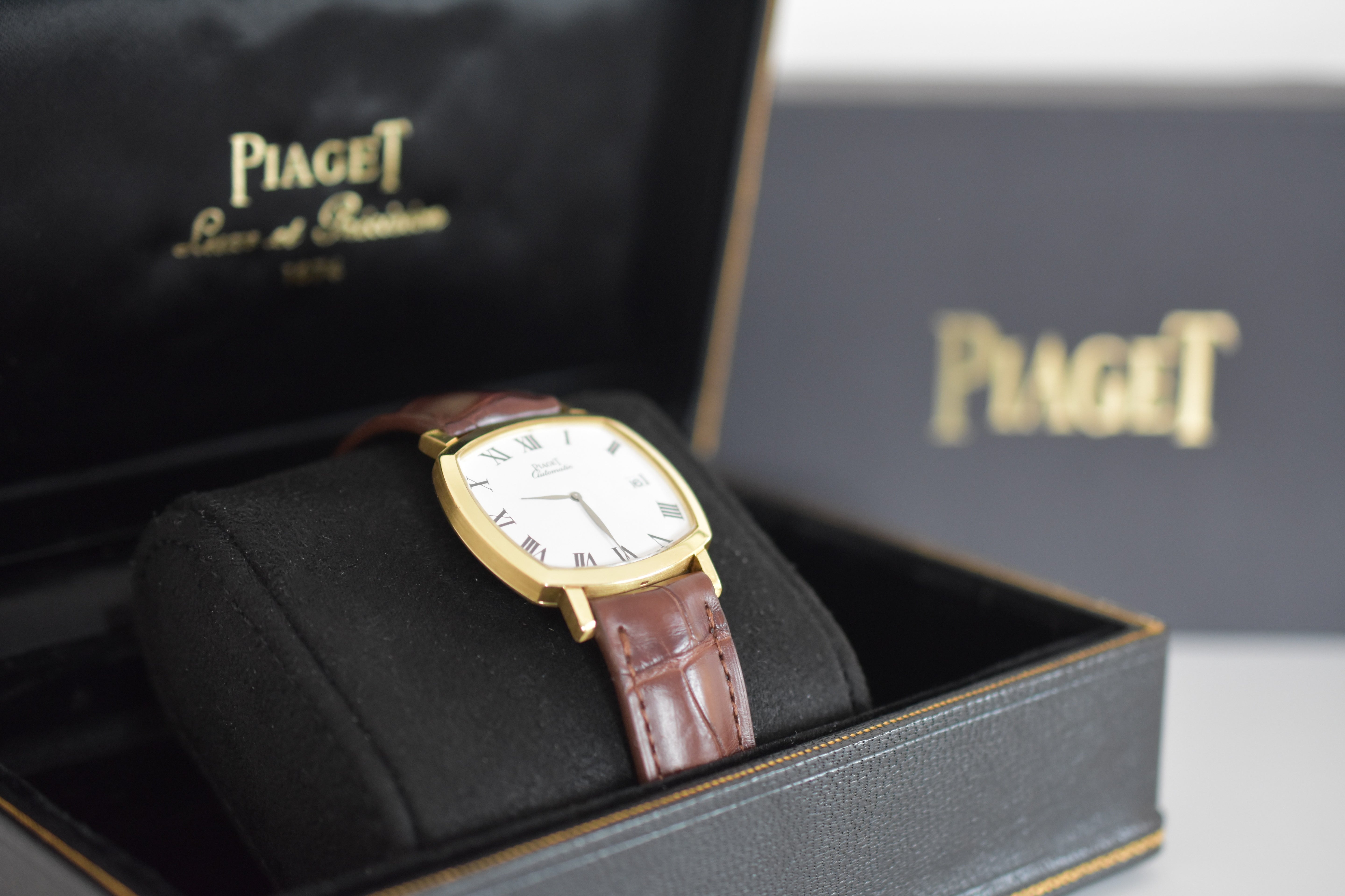 Montre PIAGET Coussin automatique en or jaune