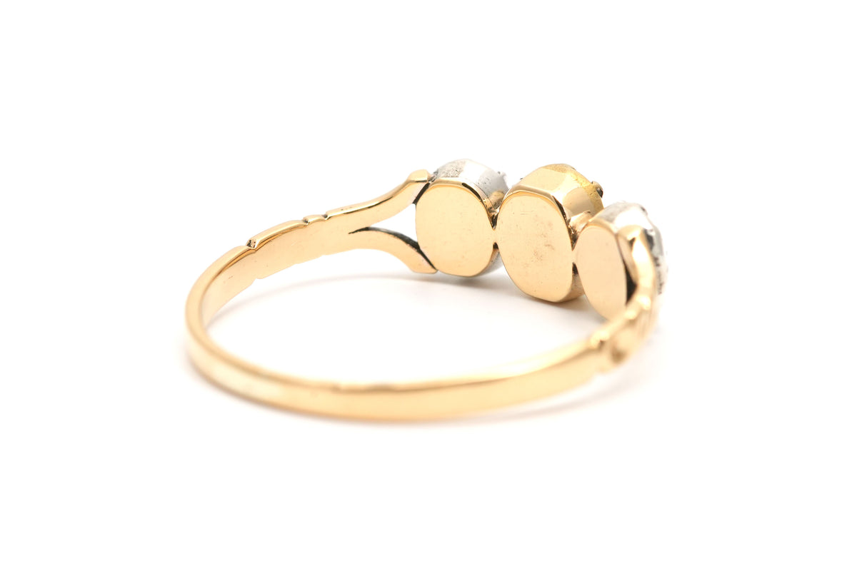 Bague Trilogie en or jaune, rubis et diamants